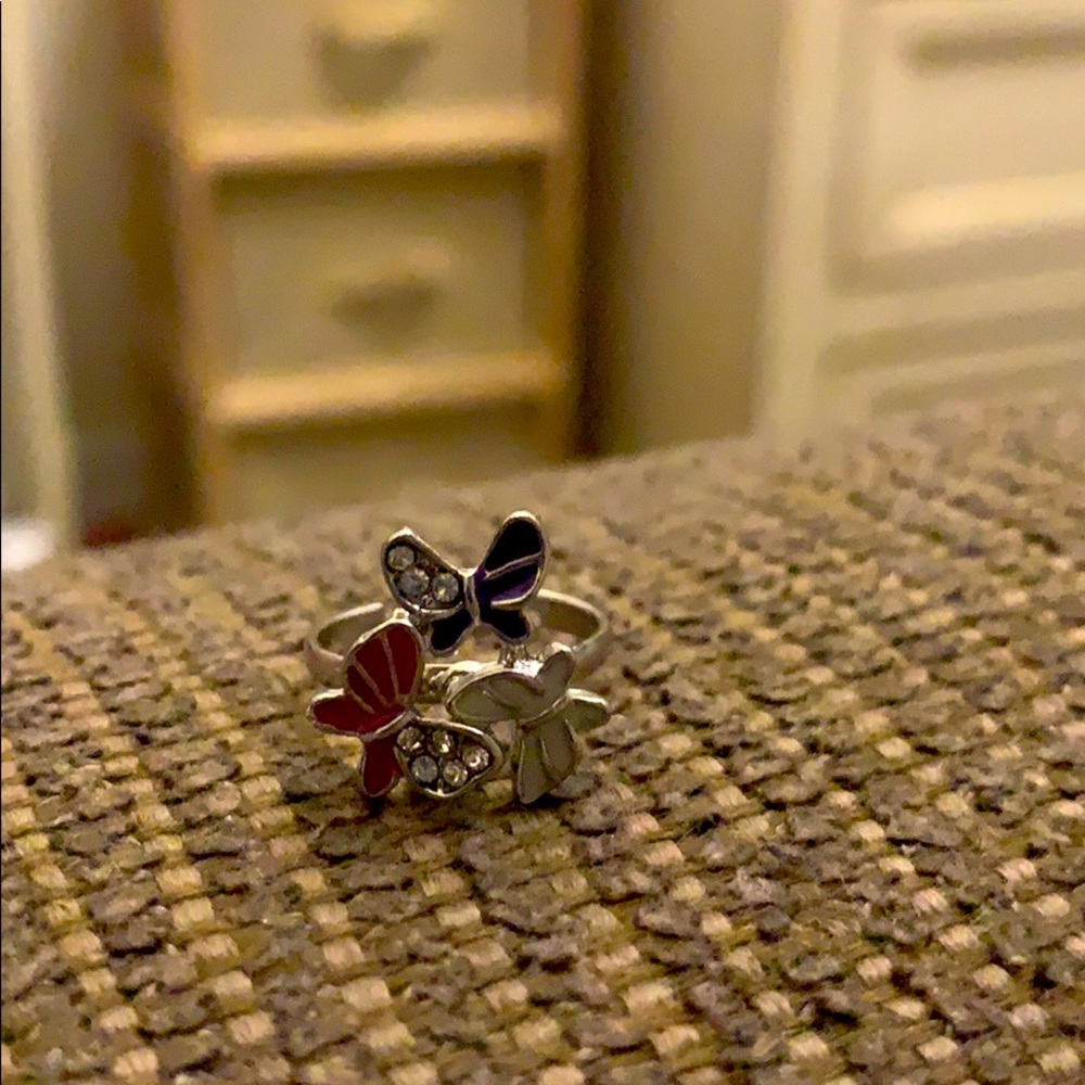 Ring - Picture 3 of 3